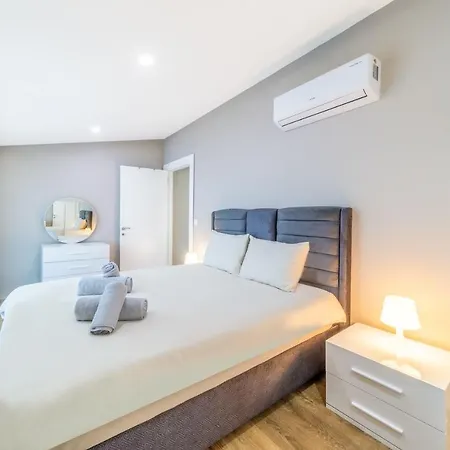 Central With Shared Pool In Muratpasa *