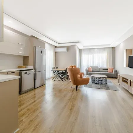 Apartment Central With Shared Pool In Muratpasa *