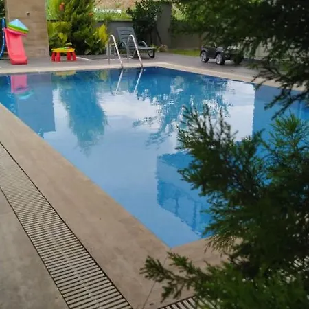 Central With Shared Pool In Muratpasa アンタルヤ