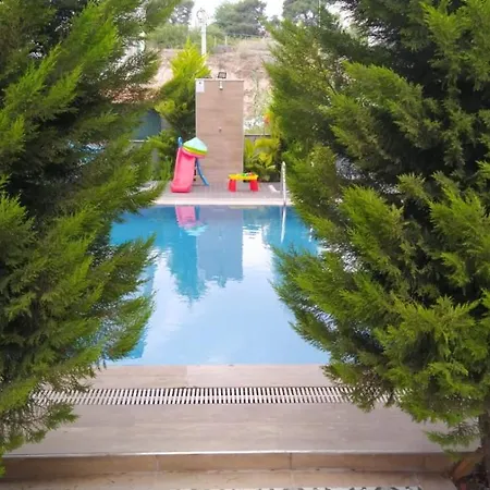 Central With Shared Pool In Muratpasa *